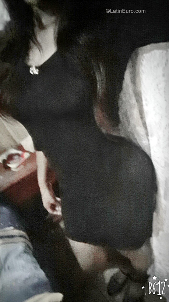 Date this exotic Colombia girl Karina from Cali CO23014