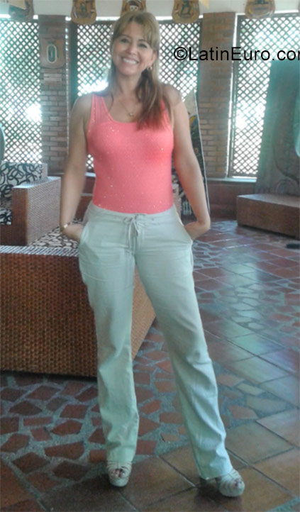 Date this happy Colombia girl Juliana from Bogota CO23019