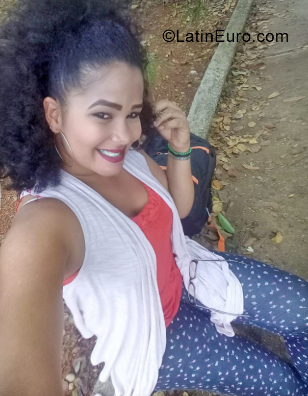 Date this delightful Dominican Republic girl Rosanna reyes from Santo Domingo DO31054