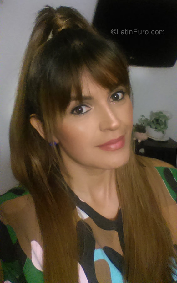 Date this happy Colombia girl Paulina from Medellin CO23029