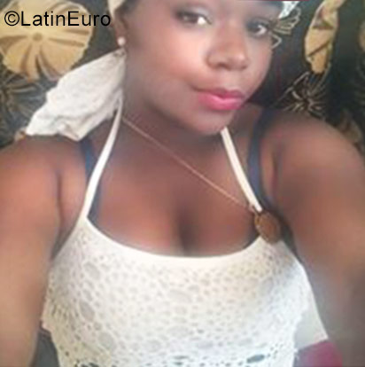 Date this funny Dominican Republic girl Luz from hato mayor del rey DO31069