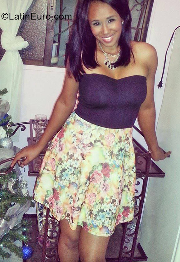 Date this delightful Dominican Republic girl Leydy from Santo Dominigo DO31070