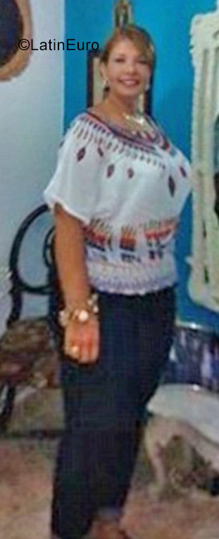 Date this lovely Venezuela girl Padu from valencia VE1246