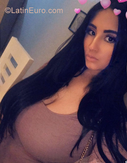 Date this nice looking Dominican Republic girl Beatrice from Santiago DO31094