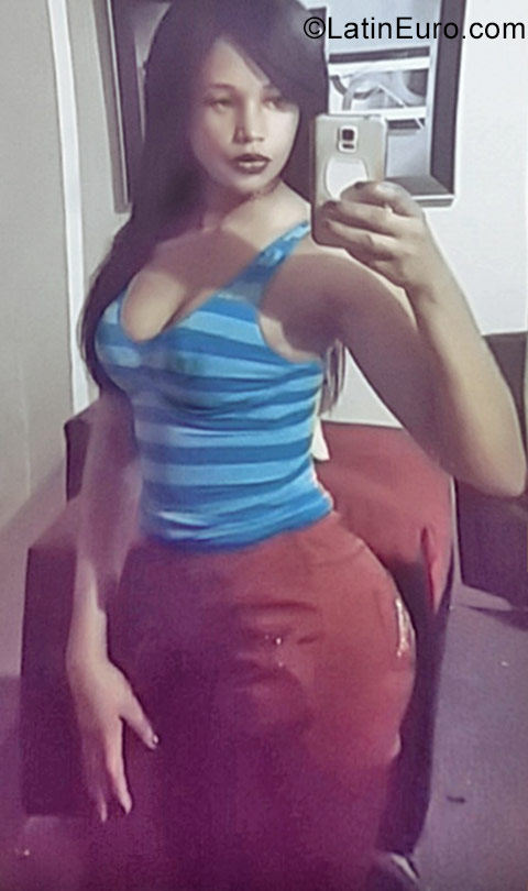 Date this sultry Dominican Republic girl Jenny from Santos Domingo DO31118