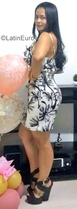 Date this exotic Colombia girl Daniela from Valledupar CO23093