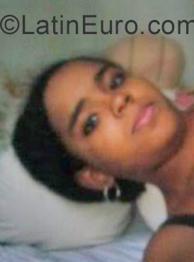 Date this cute Colombia girl Vanessa from Cali CO23453