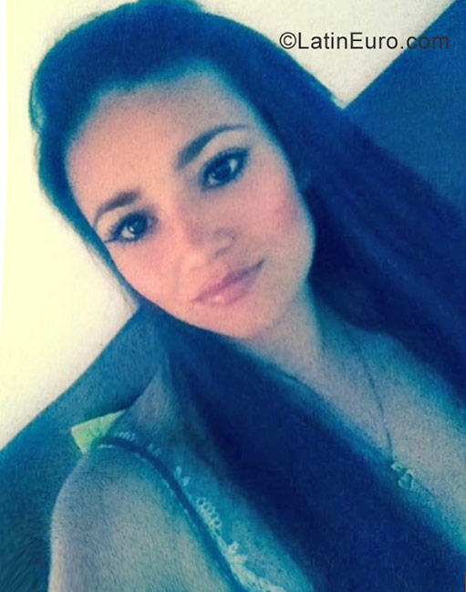 Date this pretty Colombia girl Ana Mara correa from Medellin CO23095