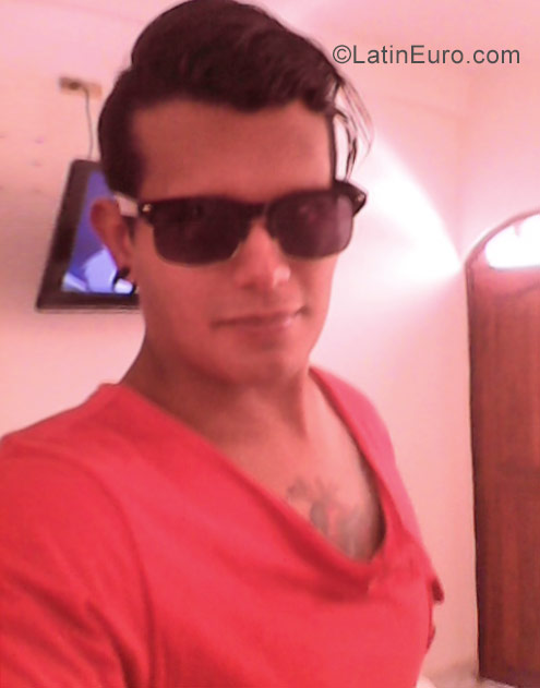 Date this cute Colombia man Juan from Bogota CO23117