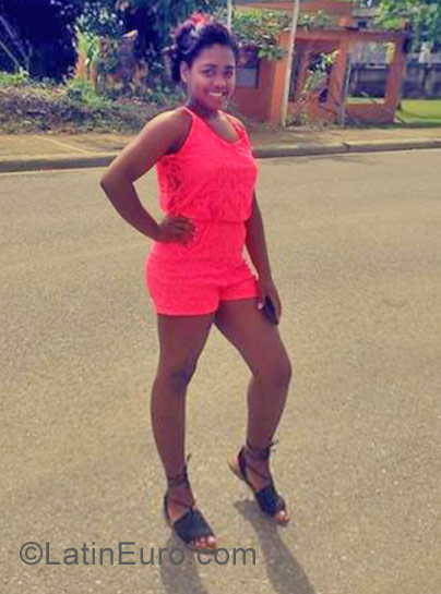 Date this hot Dominican Republic girl Claribel from Santo Domingo DO31211