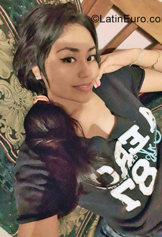 Date this good-looking Colombia girl Jenny from Villavicencio CO23197