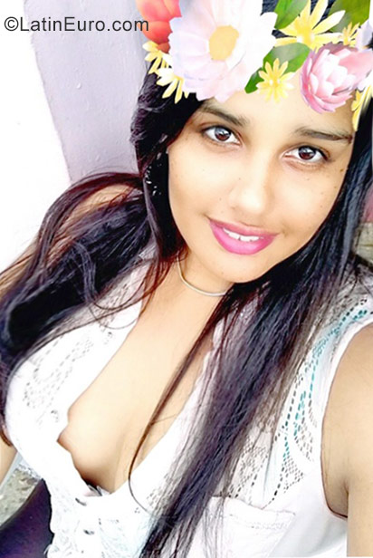 Date this beautiful Dominican Republic girl Susan from Santo Domingo DO31354