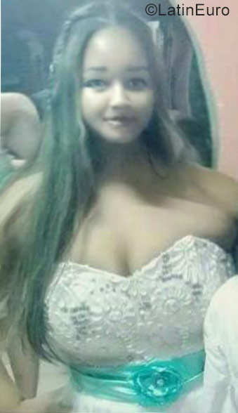 Date this sultry Colombia girl Adriana from Popayan CO23217