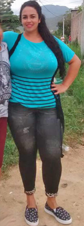 Date this hot Colombia girl Patricia from Ocana CO23219