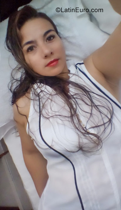 Date this hot Colombia girl Acuariania from Bogota CO23261