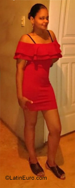 Date this passionate Dominican Republic girl Pamela from Santiago DO31423