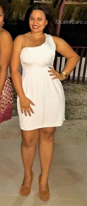 Date this tall Dominican Republic girl Jasmel from Nagua DO31557