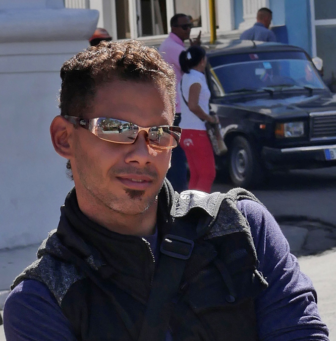 Date this hot Cuba man Randy from Guantanamo CU241