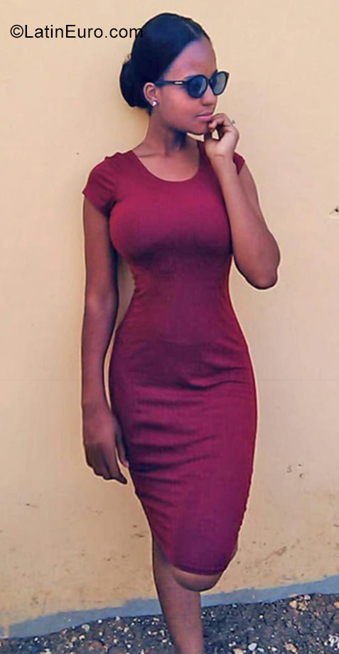 Date this young Dominican Republic girl Noemi from Santo Domingo DO31684