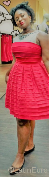 Date this hard body Belgium girl Cellia from Brussels BE114