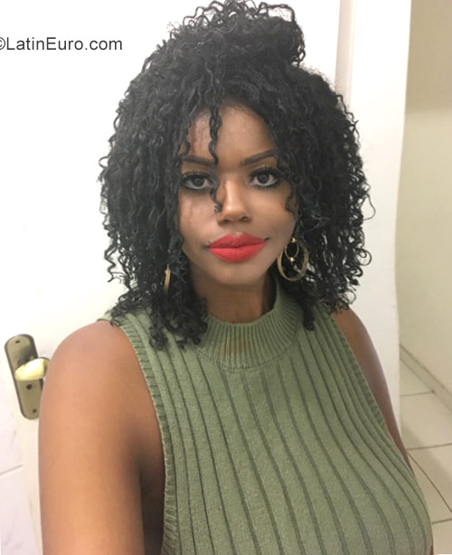 Date this georgeous Brazil girl Raicca from Rio De Janeiro BR10684