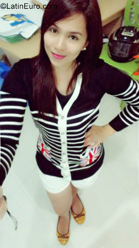 Date this fun Philippines girl Andrada from Iloilo City PH998