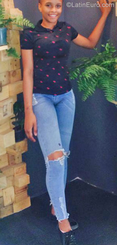 Date this stunning Dominican Republic girl Ericka from Santo Domingo DO31799