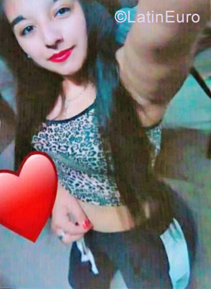 Date this charming Argentina girl Lina from Buenos Aires AR127