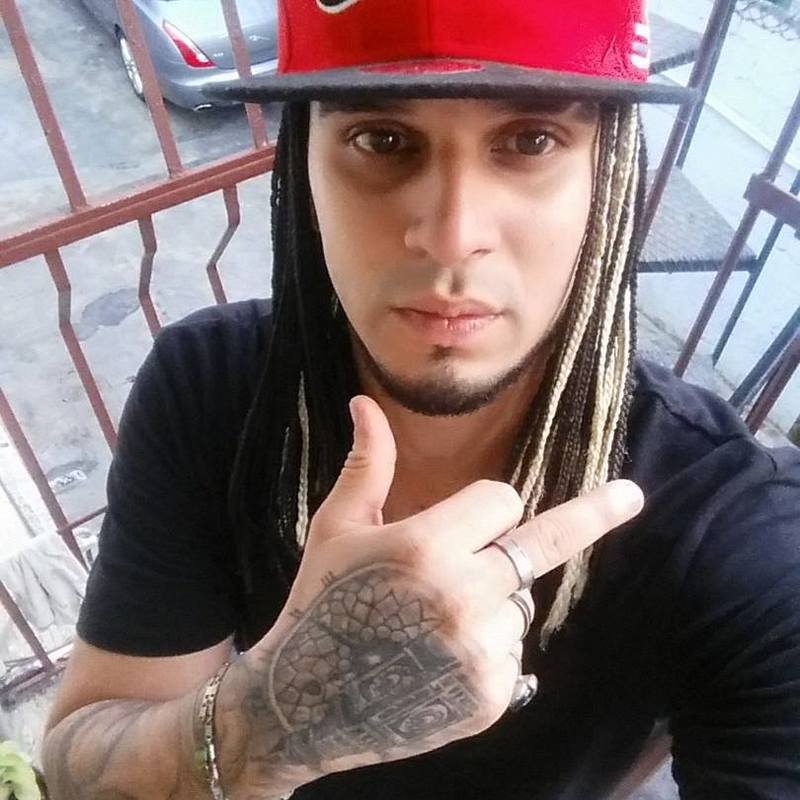 Date this tall Dominican Republic man Dorian from Santo Domingo DO31911