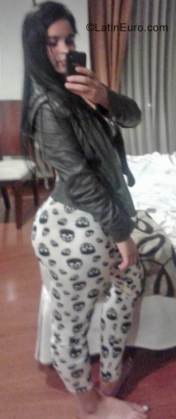 Date this sensual Colombia girl Katerin from Medellin CO23620