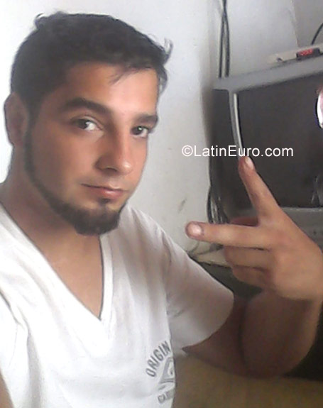 Date this sensual Argentina man Walter from Santa Rosa AR132