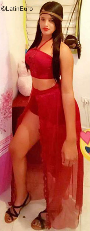 Date this lovely Dominican Republic girl Jordania from La Romana DO32001