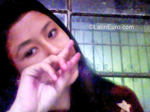 Date this charming Peru girl Enarda from Trujillo PE1244