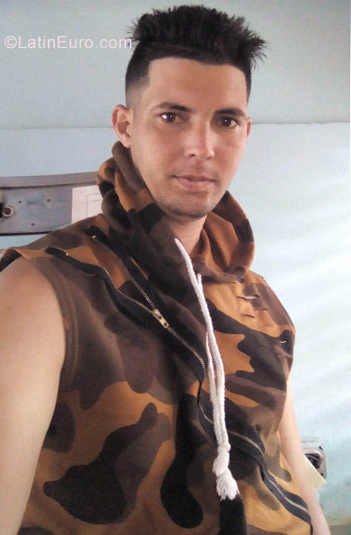 Date this exotic Cuba man Cmolivera from Holguin CU273