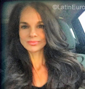 Date this beautiful United States girl Vania from Miami US19491