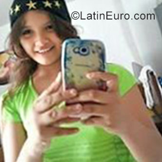 Date this funny Colombia girl Laura from Pereira CO23676