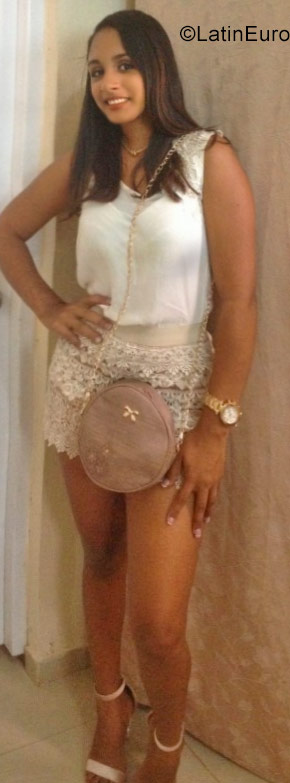 Date this voluptuous Dominican Republic girl Heleinie from La Vega DO32137