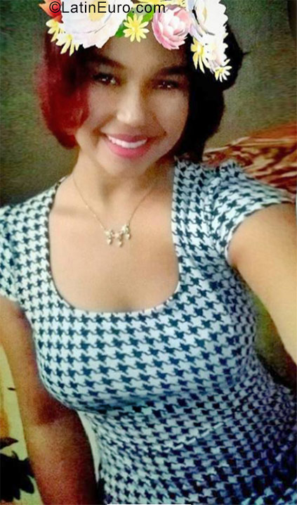 Date this delightful Dominican Republic girl Andreina from Santo Domingo DO32161