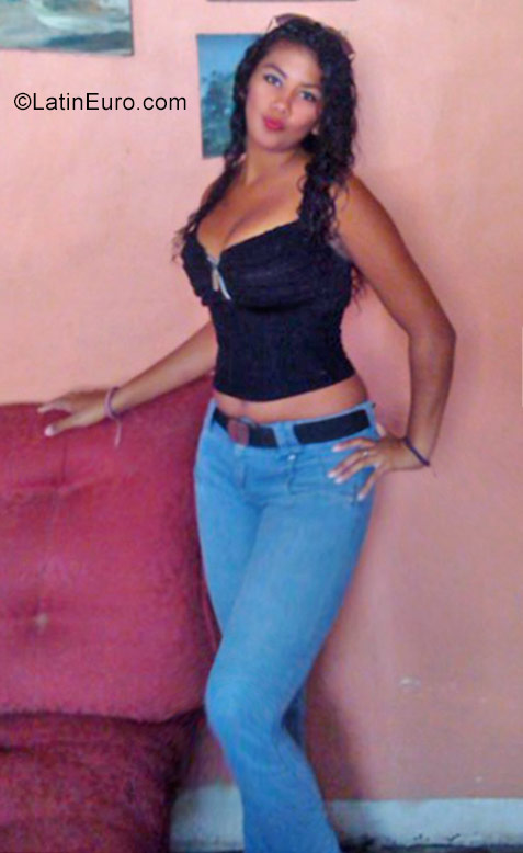 Date this stunning Venezuela girl Katherine from Maracay VE1587