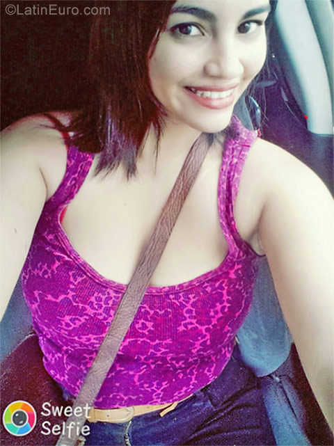 Date this beautiful Honduras girl Lizeth from La Ceiba HN2496