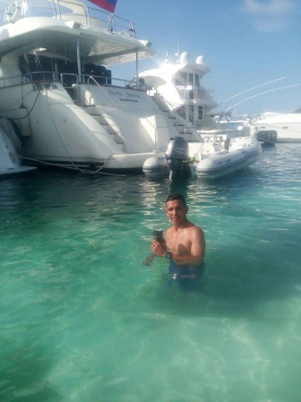 Date this happy Venezuela man Gabriel from Caracas VE1596