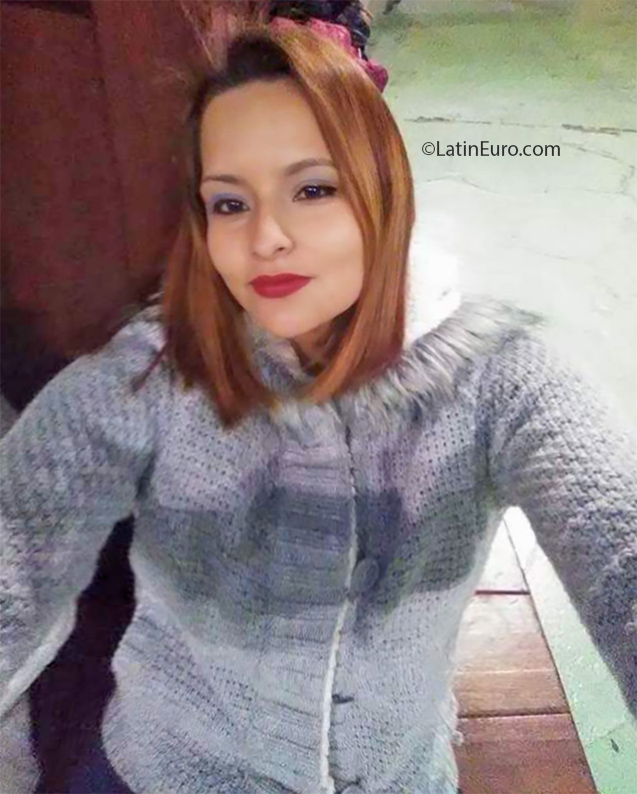 Date this sultry Colombia girl Naitan from Cali CO23833