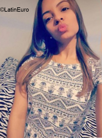 Date this pretty Dominican Republic girl Abby from Santo Domingo DO32347