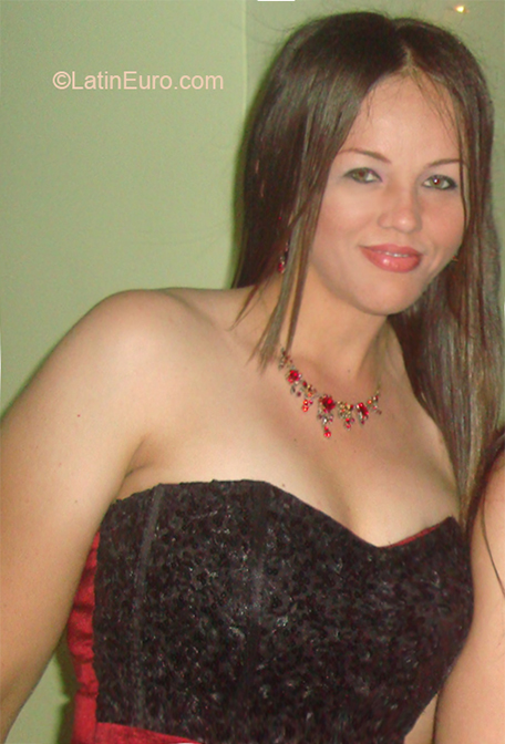 Date this good-looking Colombia girl Katerine from Santa Marta CO23851