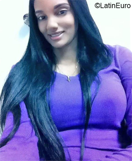 Date this fun Dominican Republic girl Vanessa from Santo Domingo DO34074