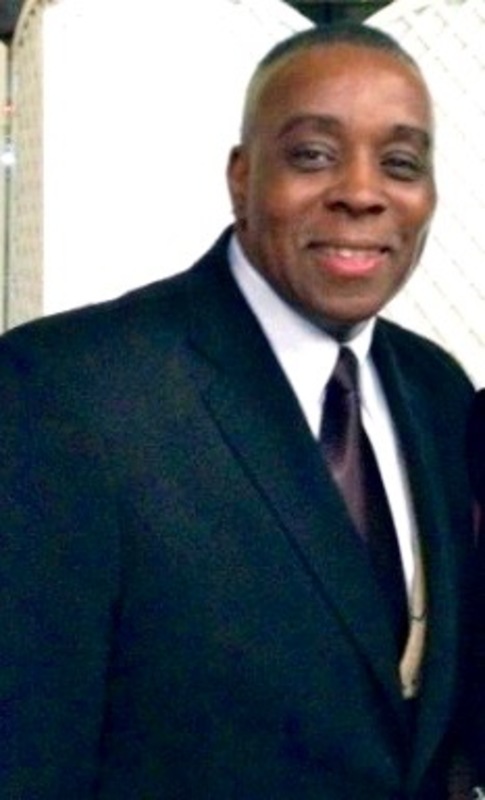 Date this athletic United States man Lawrence from Medellin US19317