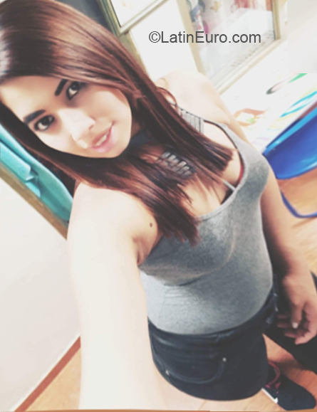 Date this cute Colombia girl Natalia from Armenia CO23899