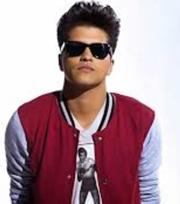 Date this voluptuous Dominican Republic man Ezequiel nova from Santo Domingo DO32549