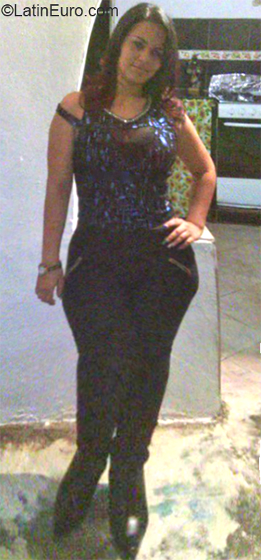 Date this delightful Venezuela girl Ariacnia from Valencia VE1669