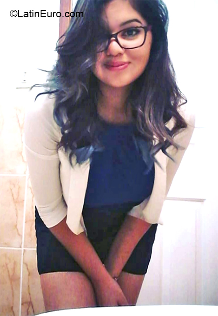 Date this gorgeous Honduras girl Stef from Tegucigalpa HN2514